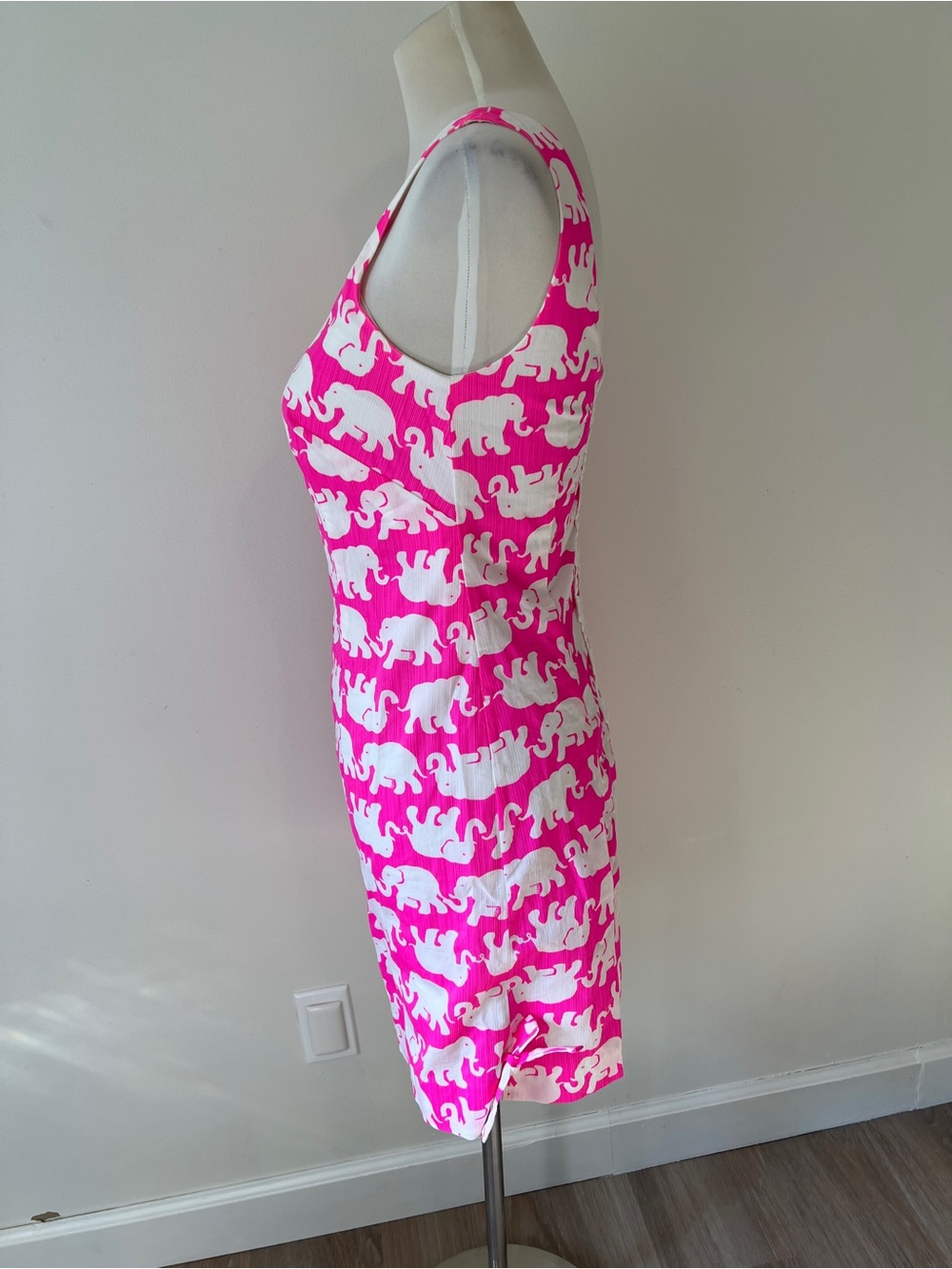 Lilly Pulitzer Pink Elephant Print Shift Dress Size 2 sleeveless mini bright - Picture 2 of 9